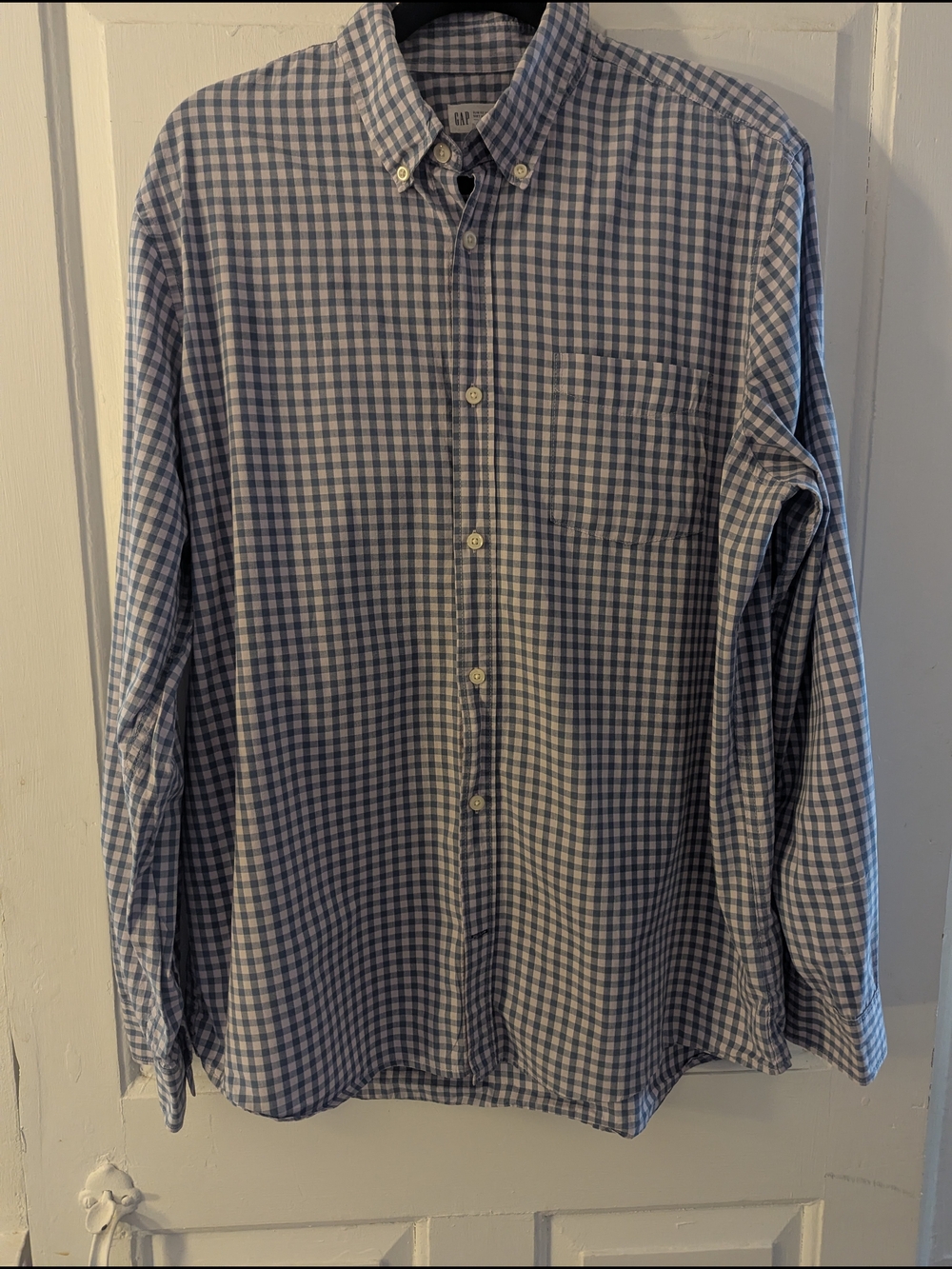 GAP Men’s Light Blue and White Gingham Button-Down Shirt